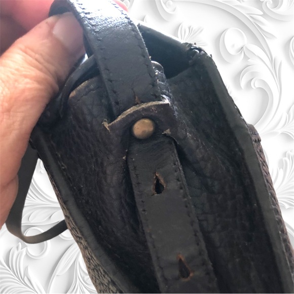 LL Bean Black Crossbody Bag H2F All Leather Classic Pebble Roomy *Needs TLC* - Picture 4 of 13